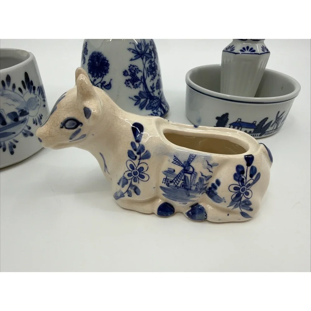 Blue delfts pieces total